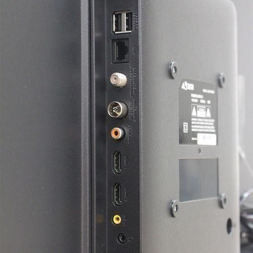 Connectiques HDMI USB et multimédia du téléviseur Astech 32 pouces