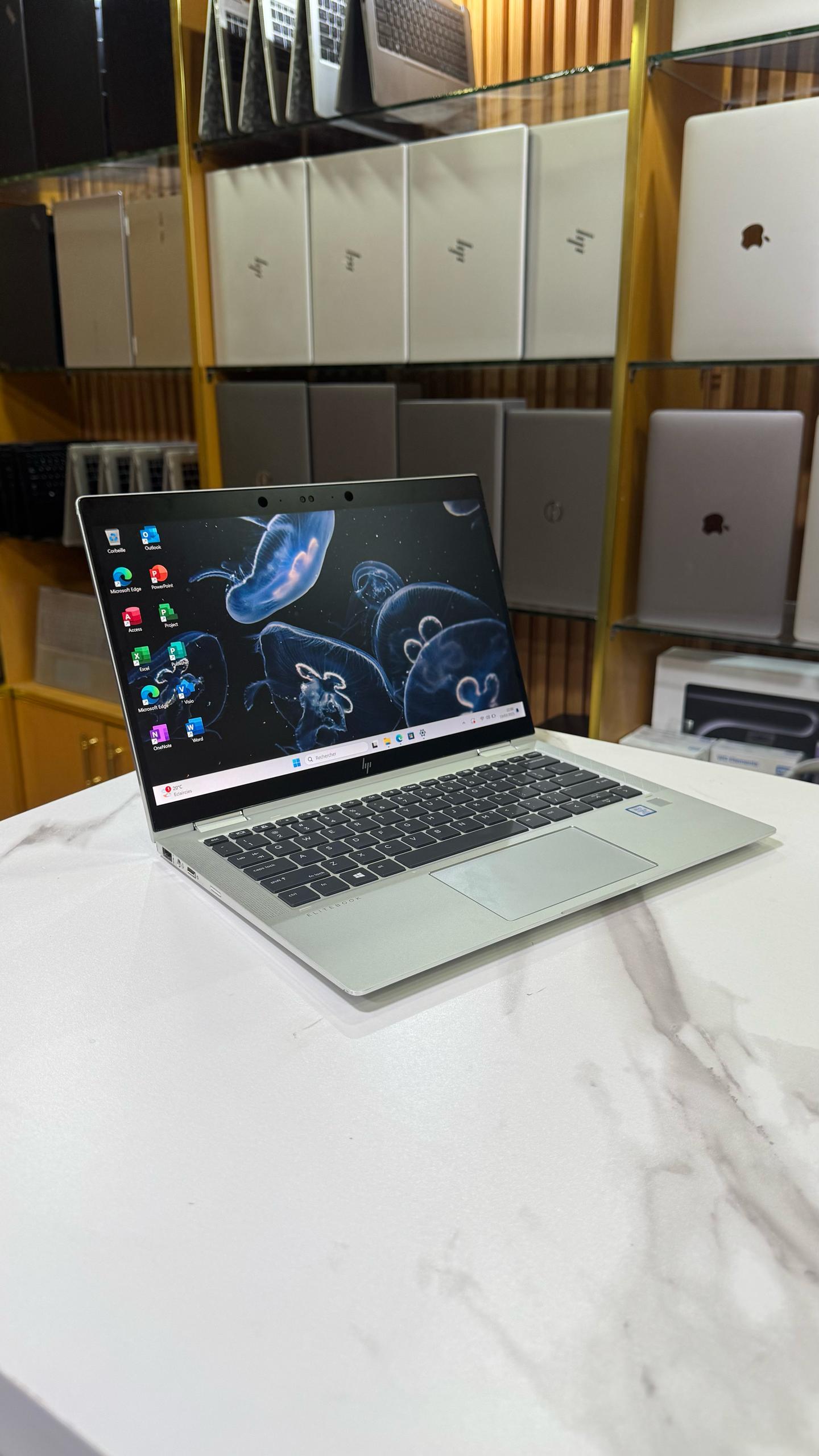 HP EliteBook 1030 G3 Convertible Core i7 16Go RAM SSD 1To Ultrabook professionnel 2-en-1 tactile, puissant, élégant et sécurisé.