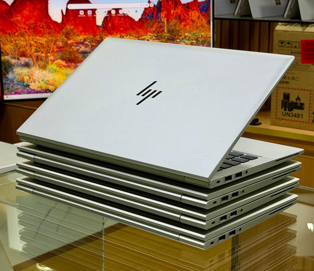 HP EliteBook 830 G7 Tactile Core i5 10e Génération 16Go RAM SSD 512Go