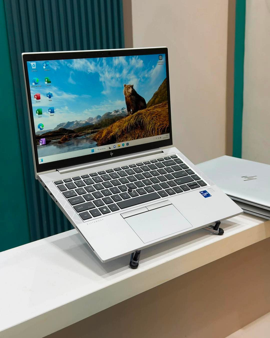 HP EliteBook 840 G8 professionnel léger disponible à Niague Dakar