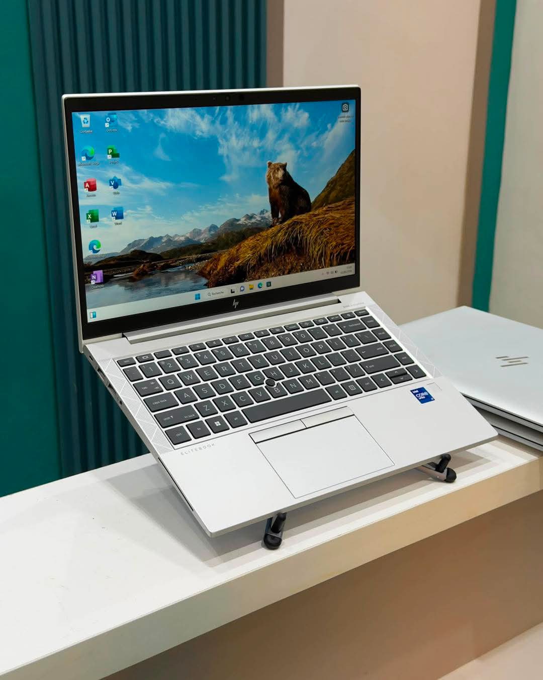 HP EliteBook 840 G8 Intel Core i7 1185G7 avec Intel Iris Xe Graphics