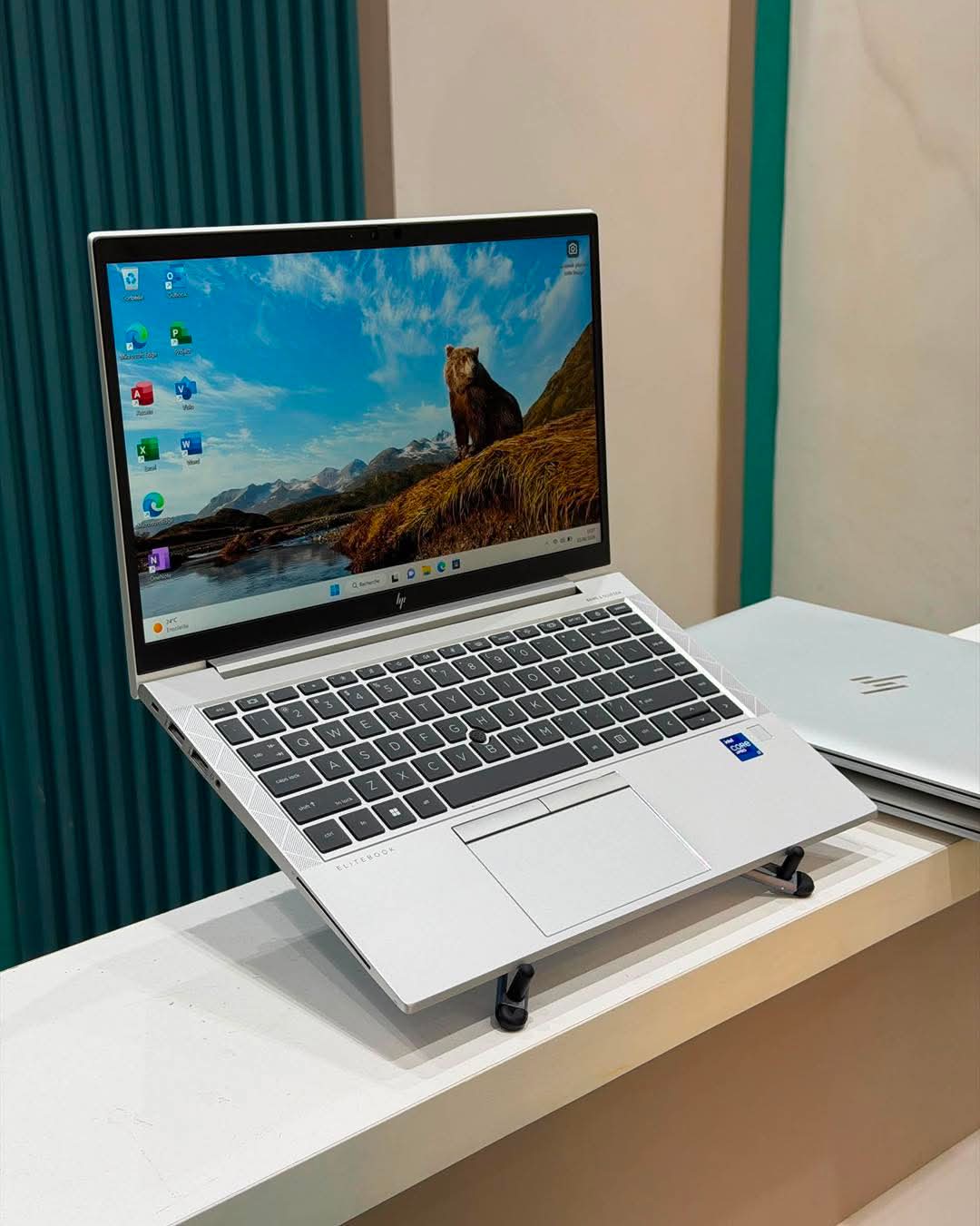 HP EliteBook 840 G8 Core i7 16Go RAM et SSD NVMe 512Go disponible au Sénégal
